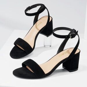 Elegant Black Women's Sandals size 8